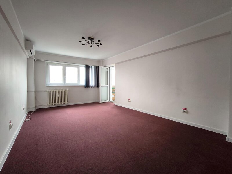 Mihai Bravu, Obor apartament 4 camere nemobilat, ideal activitate birou