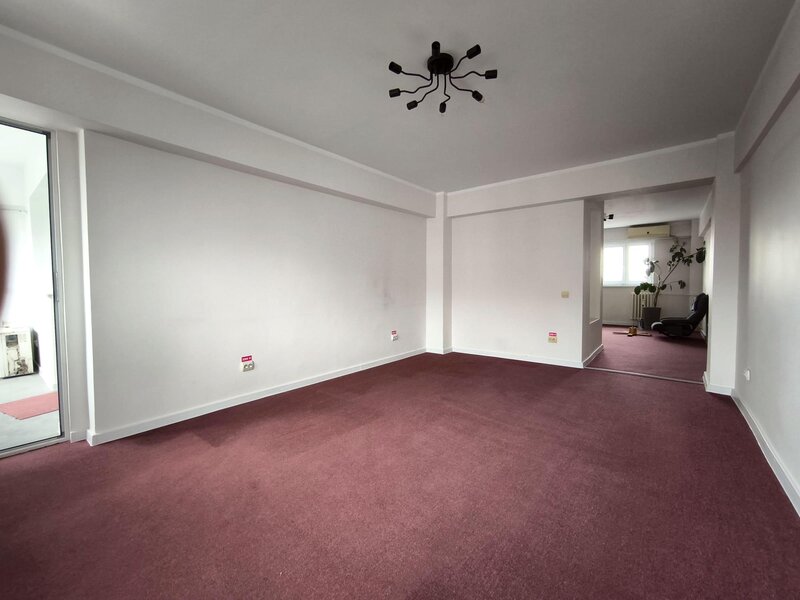 Mihai Bravu, Obor apartament 4 camere nemobilat, ideal activitate birou