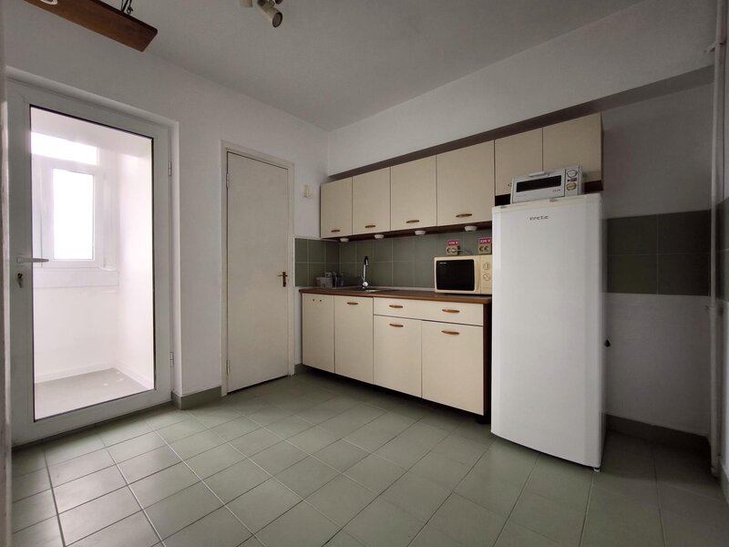 Mihai Bravu, Obor apartament 4 camere nemobilat, ideal activitate birou